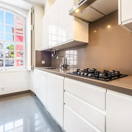 Apartament Guestready - Newly Renovated Chiado Haven