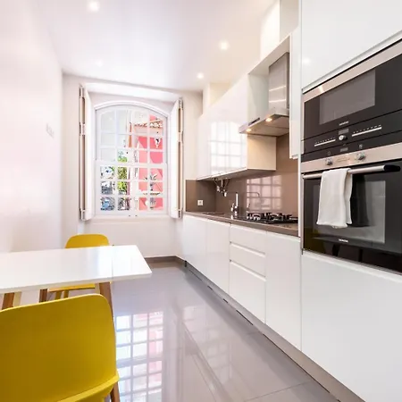 Guestready - Newly Renovated Chiado Haven Lejlighed