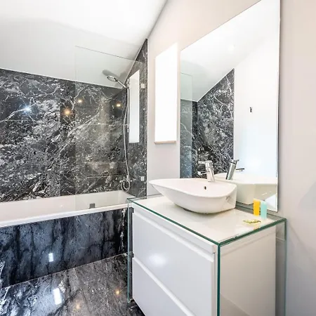 Guestready - Newly Renovated Chiado Haven Daire *