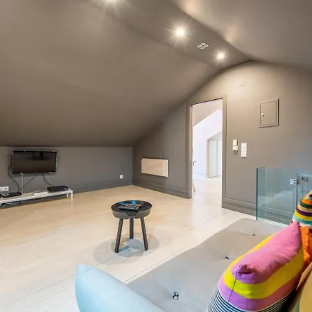 Guestready - Newly Renovated Chiado Haven *