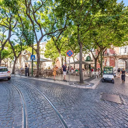 Guestready - Newly Renovated Chiado Haven